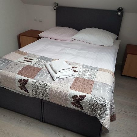 Gosciniec Sloneczny Hotel Drzonków Eksteriør billede
