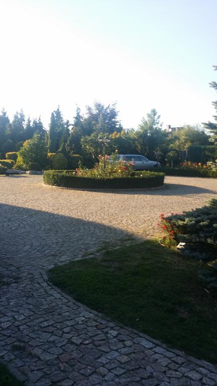 Gosciniec Sloneczny Hotel Drzonków Eksteriør billede