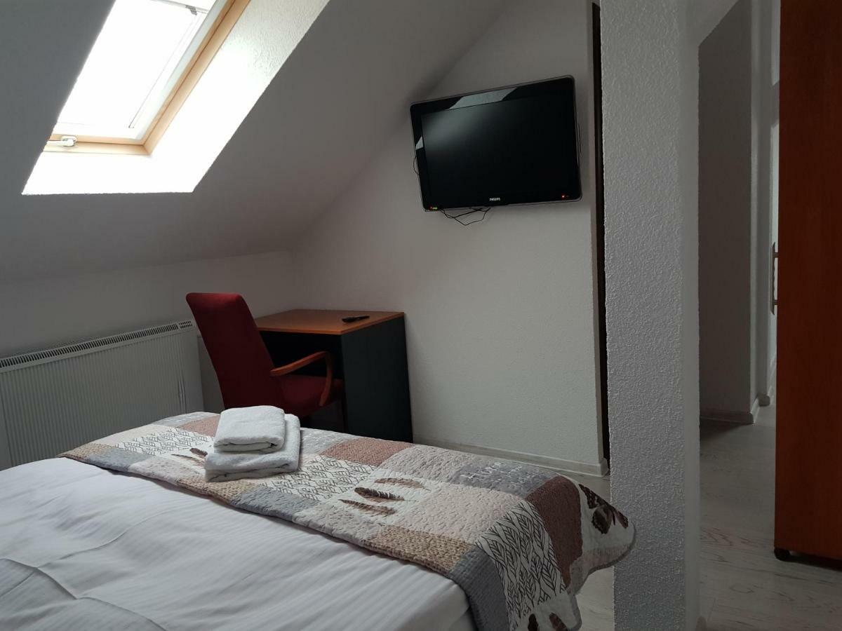 Gosciniec Sloneczny Hotel Drzonków Eksteriør billede